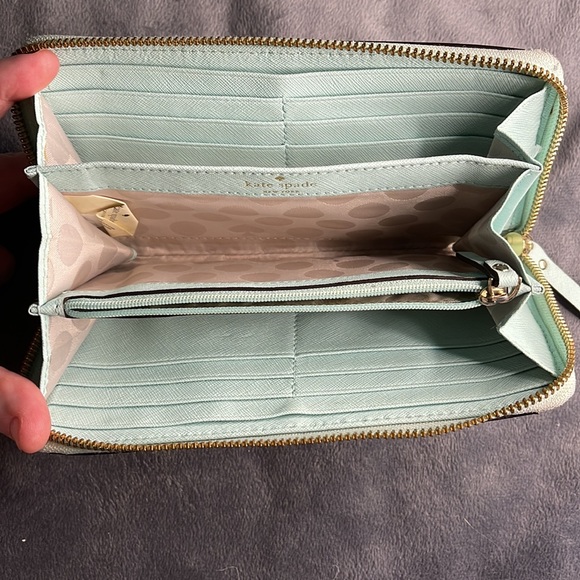 Kate spade ♠️ wallet - Picture 8 of 8